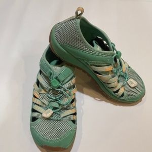 Chaco Outcross 2 Evo Eco-Friendly Water Sandals Shoes Kids Youth Size 4 TWINS?